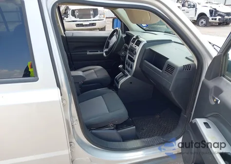 2008 Jeep Patriot Sport из США, поврежденный, VIN 1J8FF28W18D517009